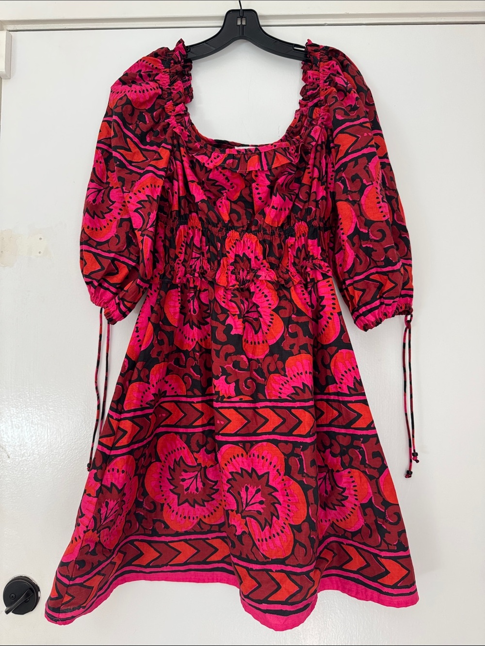 House of Harlow 1960 Pink and Black Floral Print Peasant Dress - Picture 1 of 7